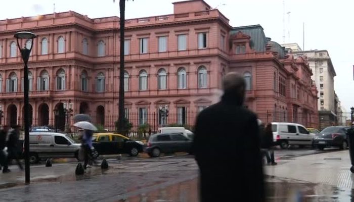 2018-05-08t191132z_1_lva0038f0f60z_rtrwnev_e_2186-argentina-peso.jpg