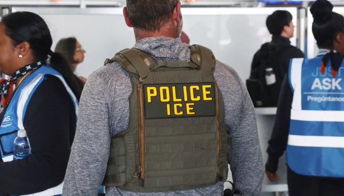 2026-03-30t144957z_1_lynxmpem2t0xf_rtroptp_4_usa-trump-airports.jpg