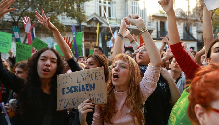 2026-05-12t182359z_407646606_rc2u7lawnj0w_rtrmadp_3_argentina-education-protest.jpg