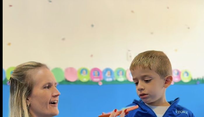 alunos-colegio-brusque-ligam-maes-dia-das-maes-1.jpg