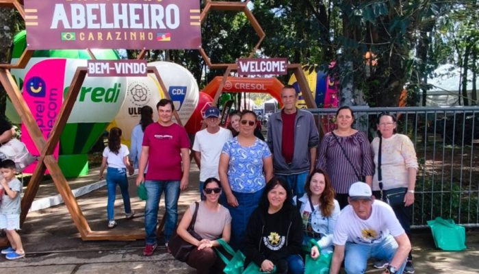 associacao-pes-na-terra-maos-no-mundo-participa-de-encontro-abelheiro-em-carazinho1790789768.jpg