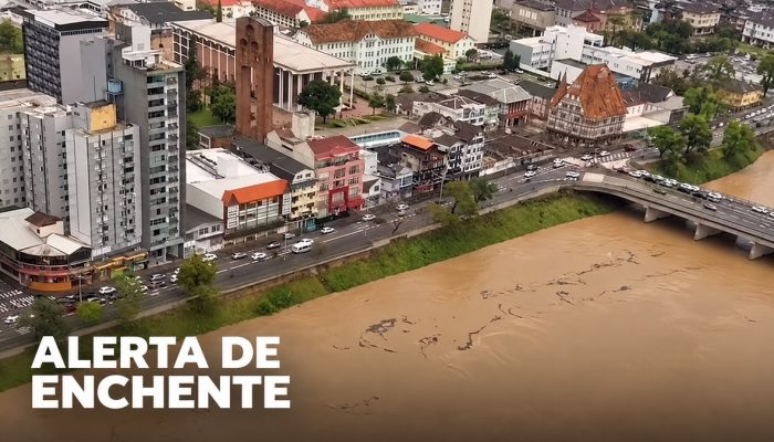 blumenau-alerta-enchente-rio-itajai-acu.jpg