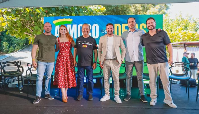 carlos-bolsonaro-ana-campagnolo-almoco-pl-governador-celso-ramos-sc.jpg