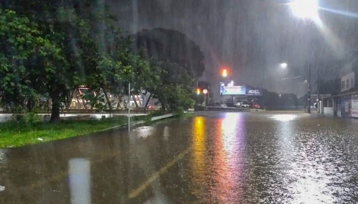 chuva_em_uiz_fora01.jpg