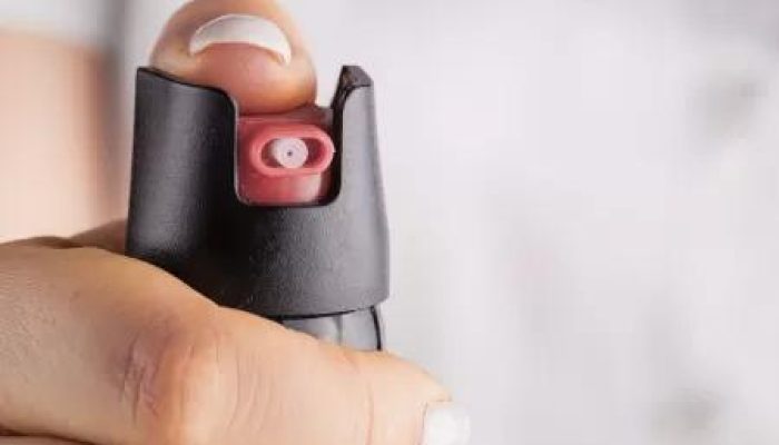comeca-a-valer-lei-que-autoriza-venda-de-spray-de-pimenta-para-mulheres-veja-regras.jpg