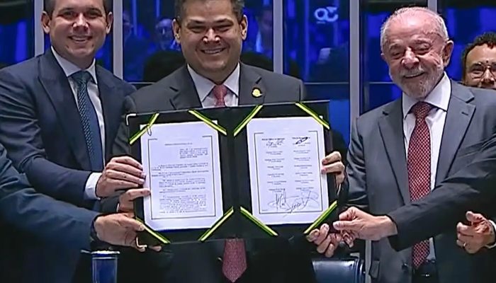 congresso_promulga_emendas_sobre_fim_da_jornada_6x1_e_aposentadoria_de_agentes_de_saude.jpg