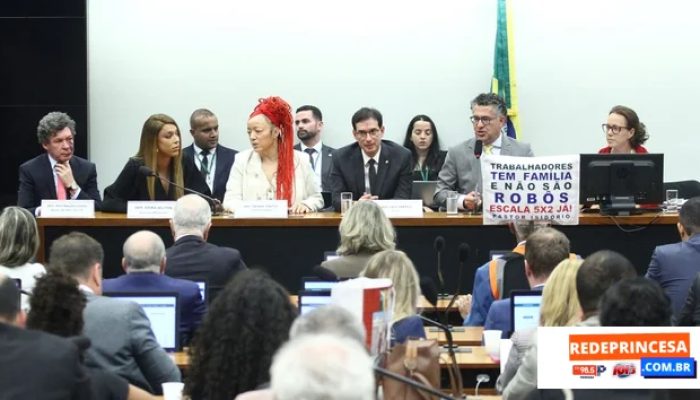 deputados_comissao_especial_fim_escala_6x1_7d5262238f_6a176485f370f.jpg