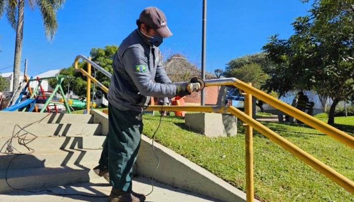 erechim-intensifica-manutencao-de-pracas-e-parques-para-garantir-seguranca-e-bem-estar.jpg