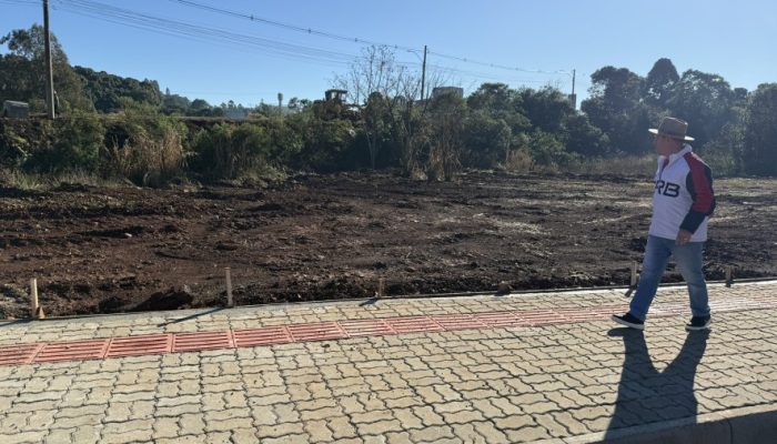 erechim-investe-na-qualificacao-da-entrada-da-cidade-e-na-revitalizacao-de-area-verde-da-rua-dr-sidn.jpeg
