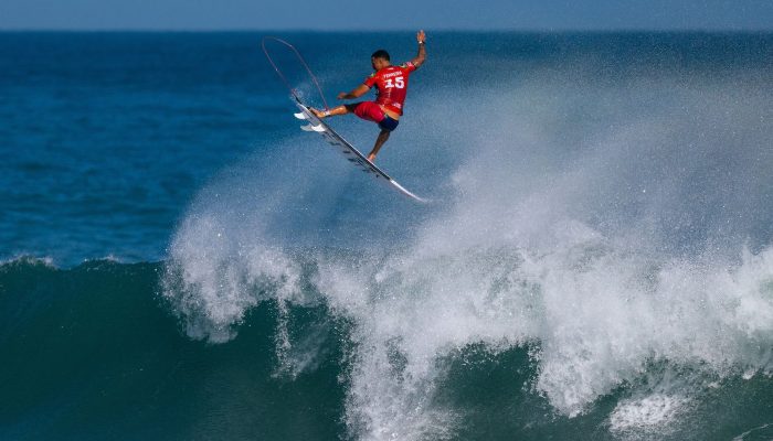 italo_ferreira_25rio_2543_thiago_diz1.jpg