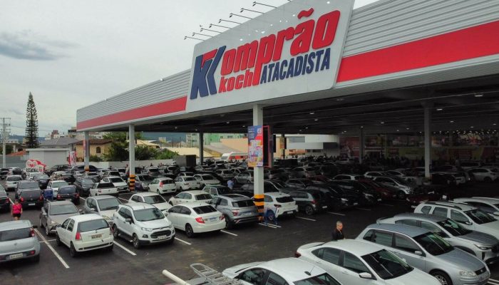 komprao-koch-atacadista-fachada-loja.jpg