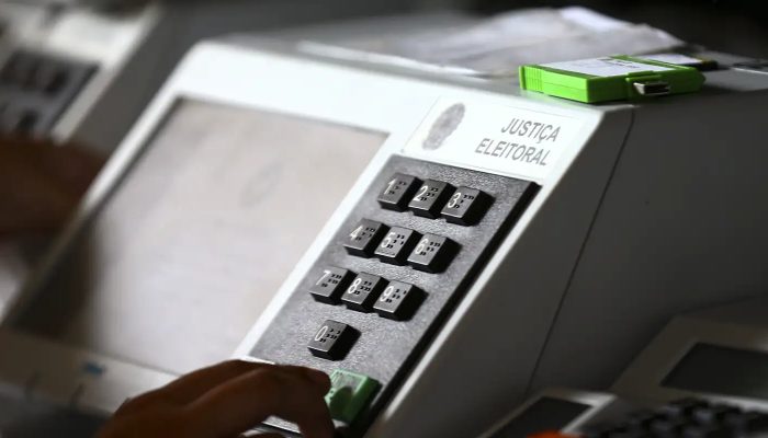 lacracao-urnas-eletronicas_mcamgo_abr_210920221818-11.jpg