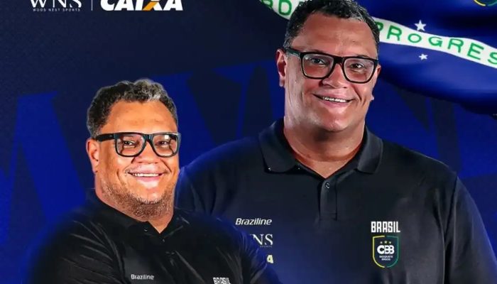 leo_figueiro_tecnico_selecao_feminina_copy.jpg
