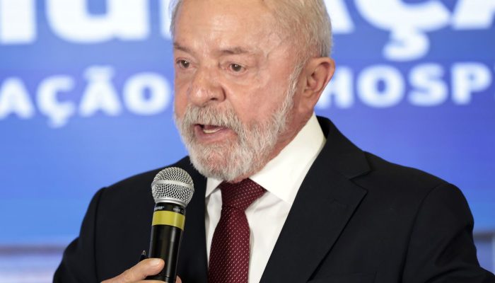 lula-inicia-radioterapia-apos-retirada-de-lesao-no-couro-cabeludo1779726487.jpg