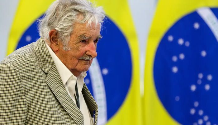 mujica01.jpg
