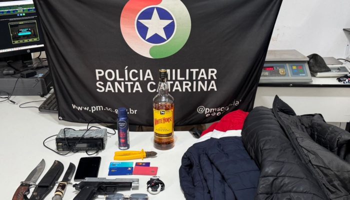 policiadoishomenssaopresosaposfurtosemveiculoseusodecartoesbancariosemchapeco2106_6a0c56d9987fd.jpeg