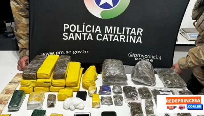 policiahomemepresocommaisde10kgdedrogasemchapecoapostentativadefugadapm1858_6a3fc10cbc760.jpeg