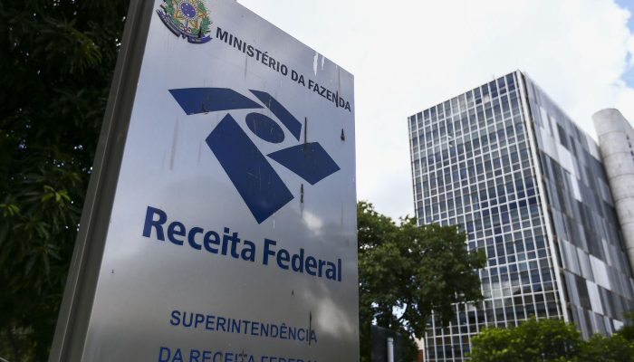 receita-paga-nesta-terca-maior-lote-de-restituicao-do-ir-da-historia1782815766.jpg