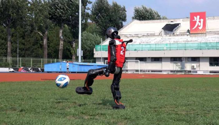 robo-humanoide-futebol.jpg